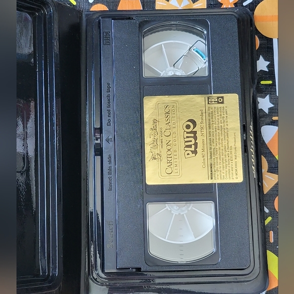 Pluto VHS - Picture 3 of 3